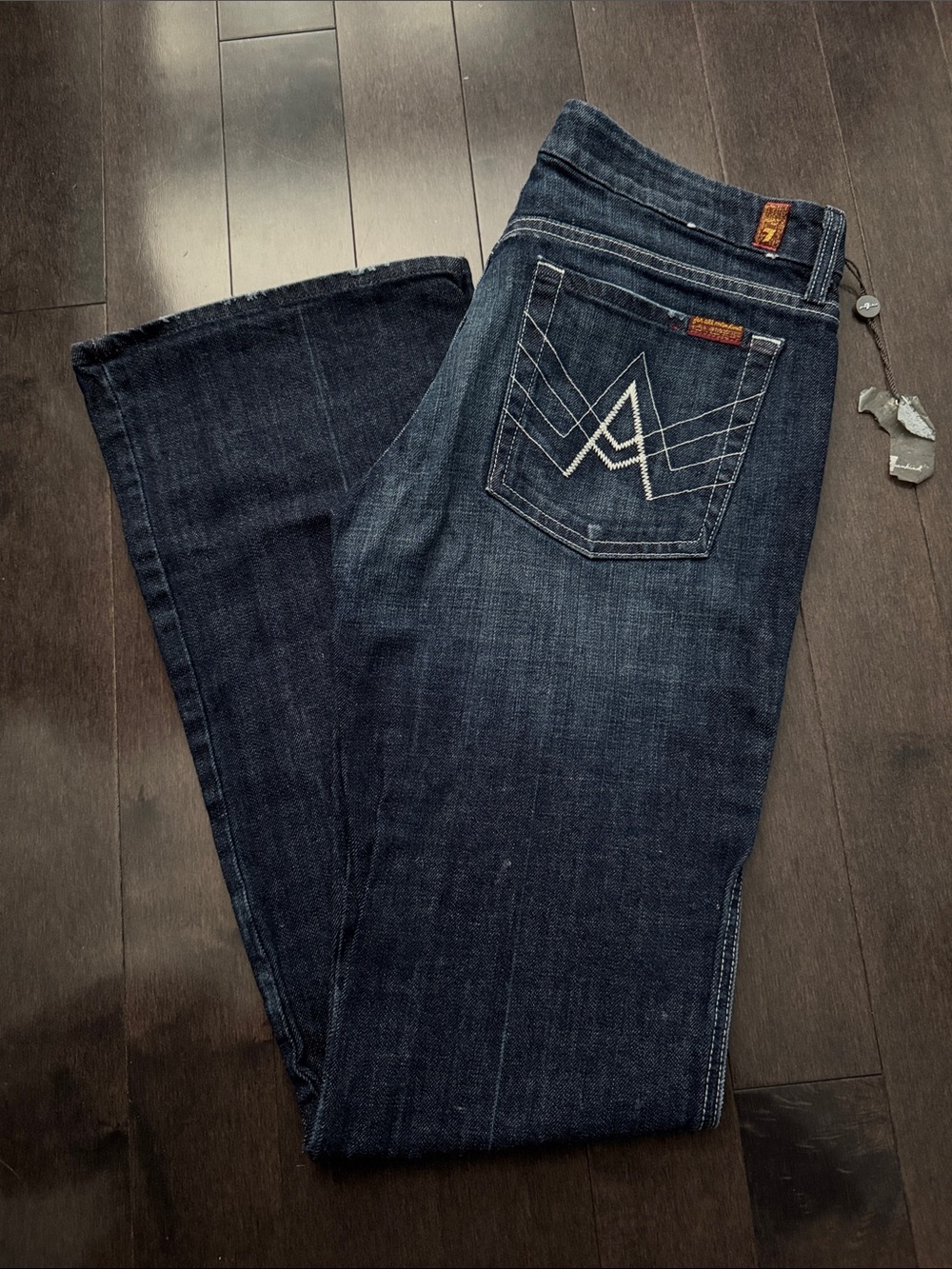 Womens Dark Blue Straight-Leg Jeans with Embroidered Back Pocket